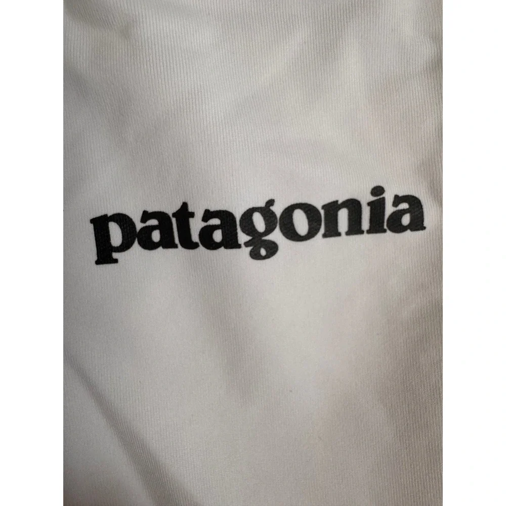 Patagonia Mens XS Long-Sleeved R0 Surf Top‎ White Rashguard UPF 50 86141  NWOT